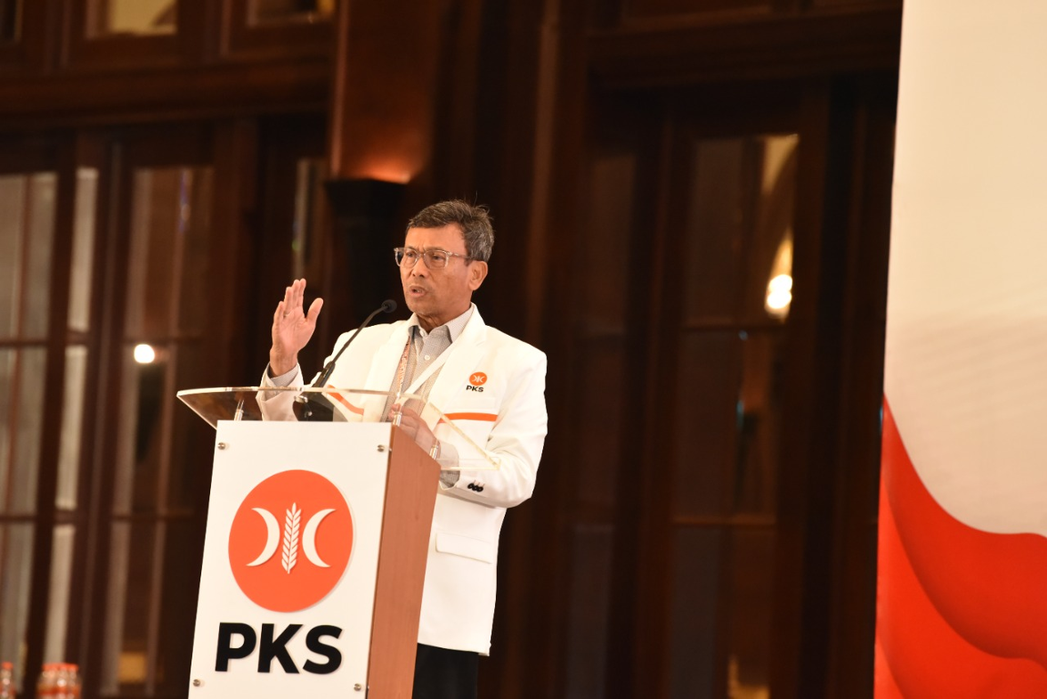 podiumnews.com-Mantan Jenderal TNI Resmi Gabung PKS